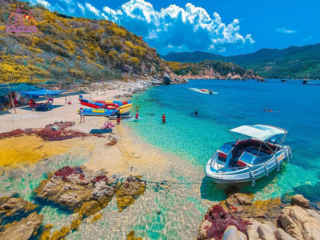 ĐÊM 01: TP.HCM – BÌNH HƯNG