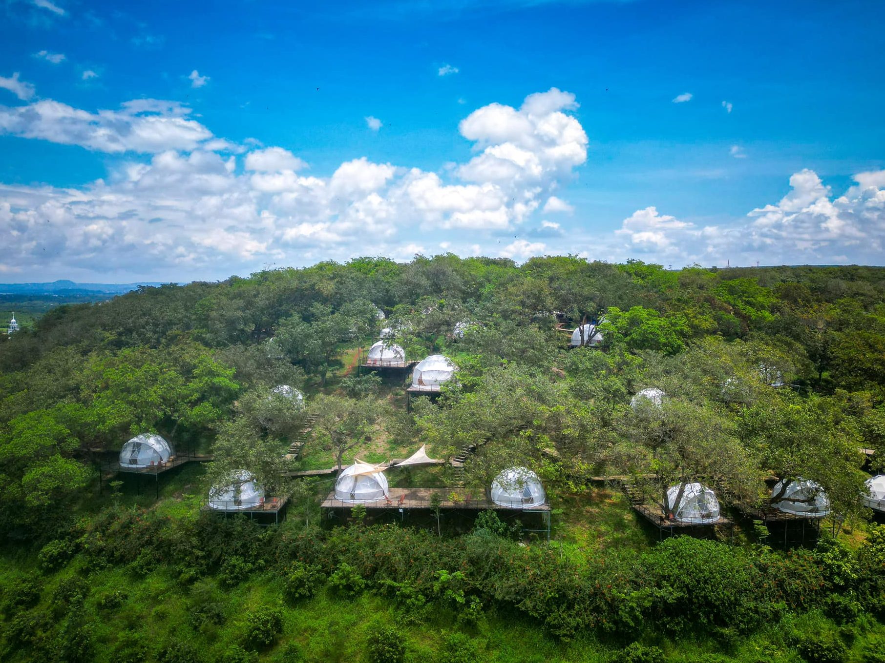 Tropical glamping hồ trị an đến để hòa mình cùng thiên nhiên thanh bình